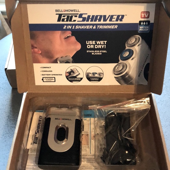 Bell Howell 2 in 1 Tac Shaver battery operated - Picture 1 of 4